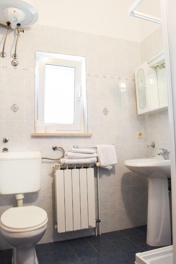 Rooms Ljubica Cres Exterior foto